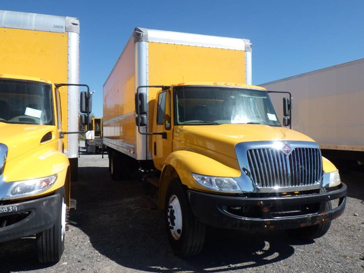 2019-international-durastar-4300-image-2