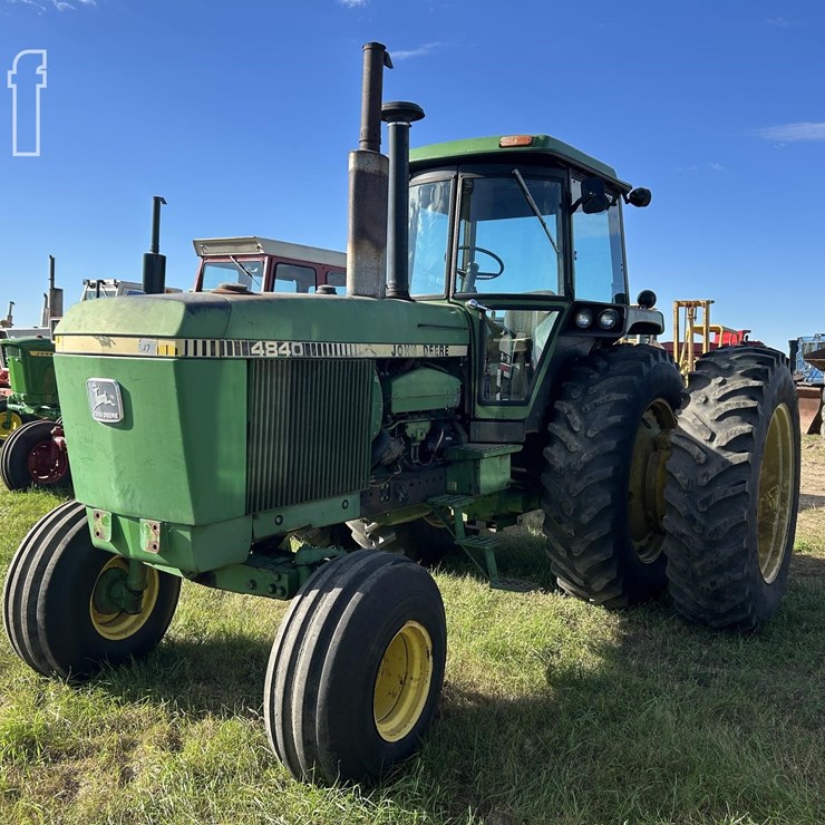 JOHN DEERE 4840