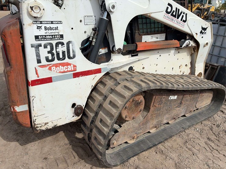 2008-bobcat-t300-image-13