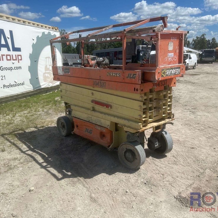 2019 JLG 2632ES