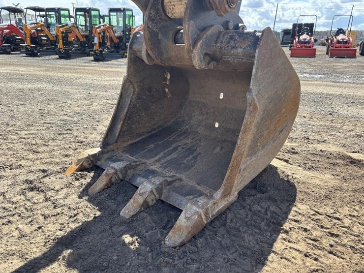 2023-bobcat-e35-image-11
