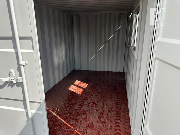 hurricane-6'x10'10"x81"-shipping-container-image-6