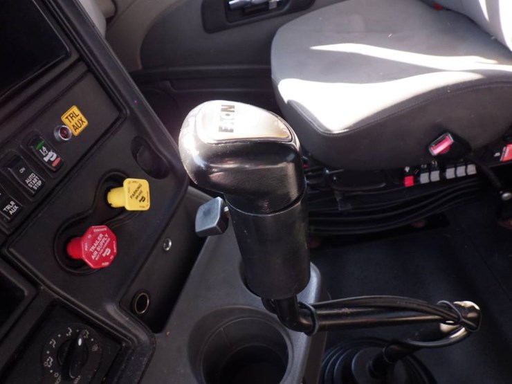 2015-international-prostar-image-15