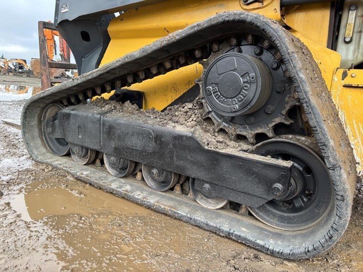 deere-325g-image-17