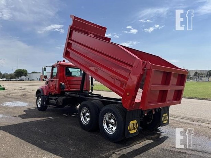 mack-granite-cv713-image-7