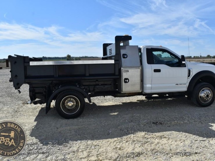 2017-ford-f550-image-18