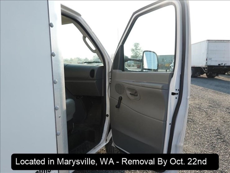 2003-ford-e350-image-24