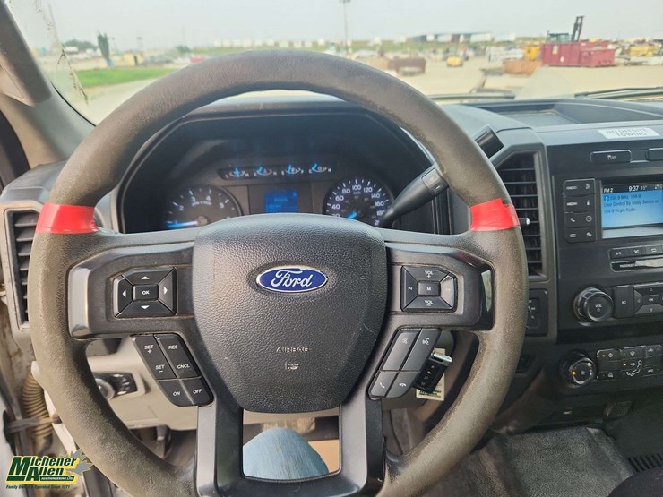 2021-ford-f350-image-9