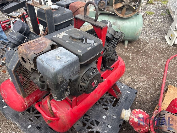2010-dewalt-air-compressor-image-2