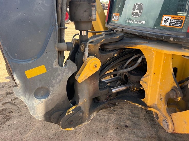 2018-deere-410l-image-22