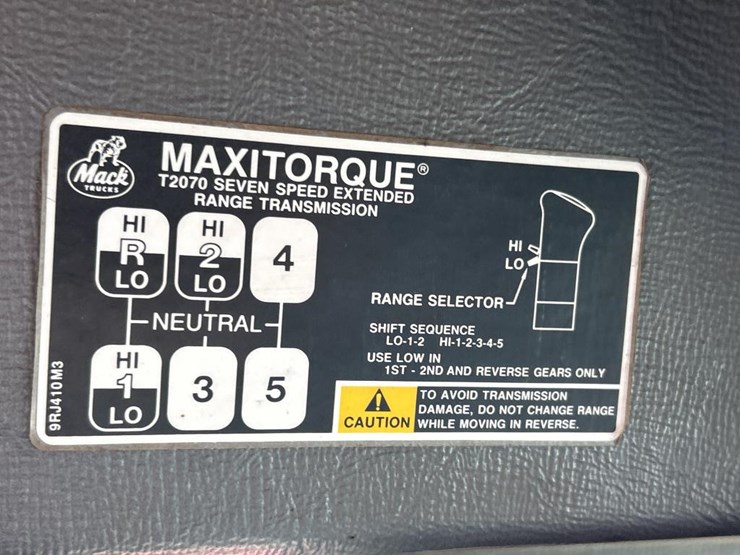 1993-mack-dm690s-image-60