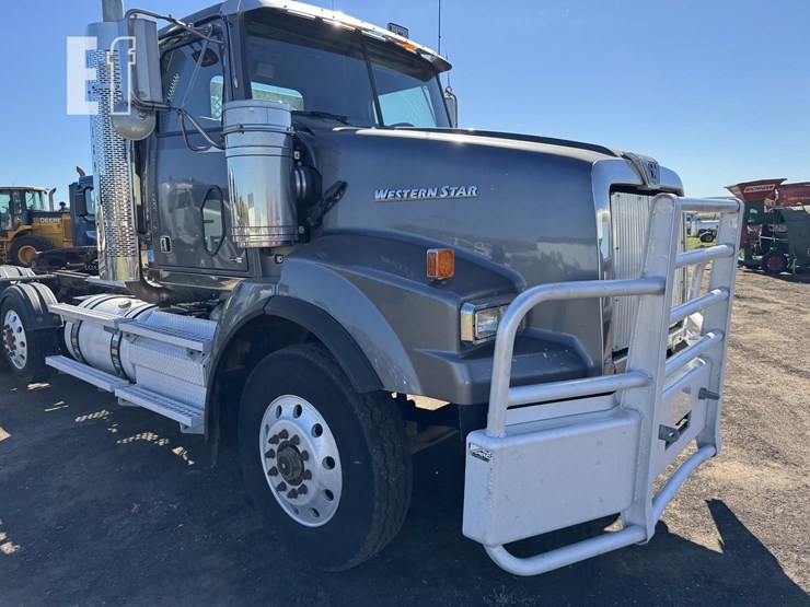 2012-western-star-4900-image-3
