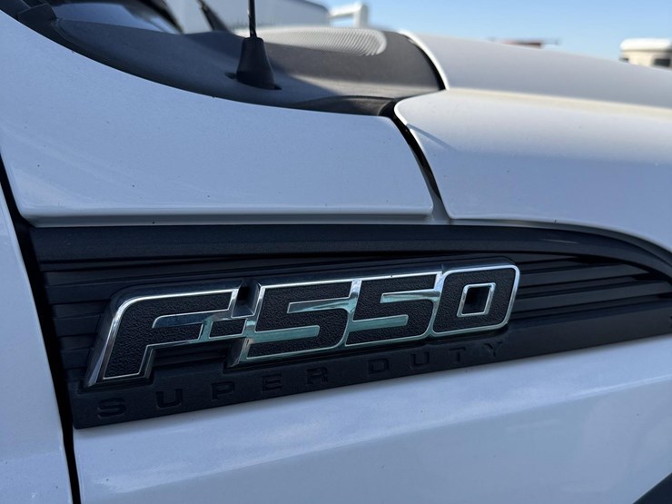 2013-ford-f550-sd-image-25