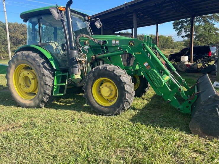 2022-john-deere-6135e-image-4
