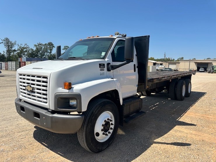 #102-•-2008-chevrolet-c8500-image-1
