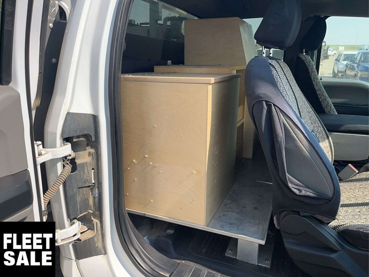 2017-ford-f550-image-15