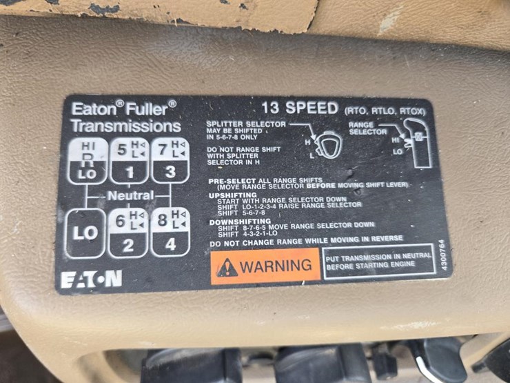 2005-mack-cl733-image-64
