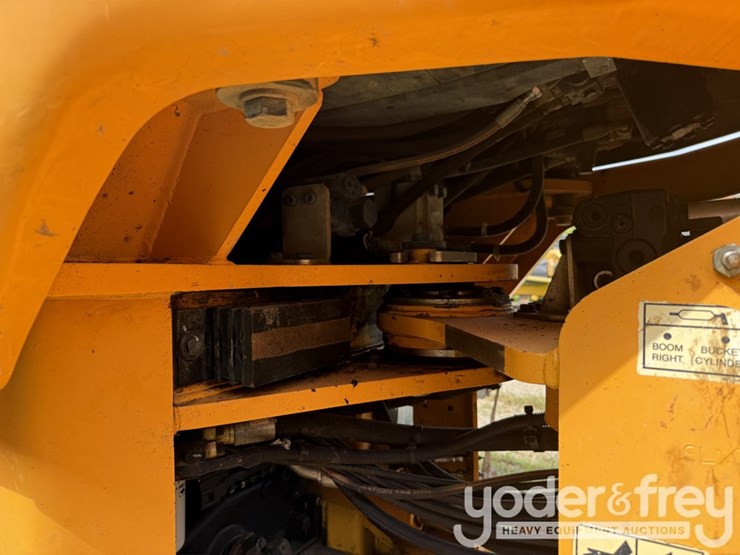 2011-hyundai-hl740-9-image-36