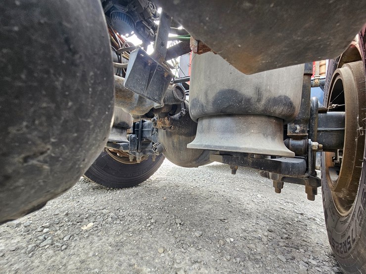 2019-freightliner-cascadia-126-image-95