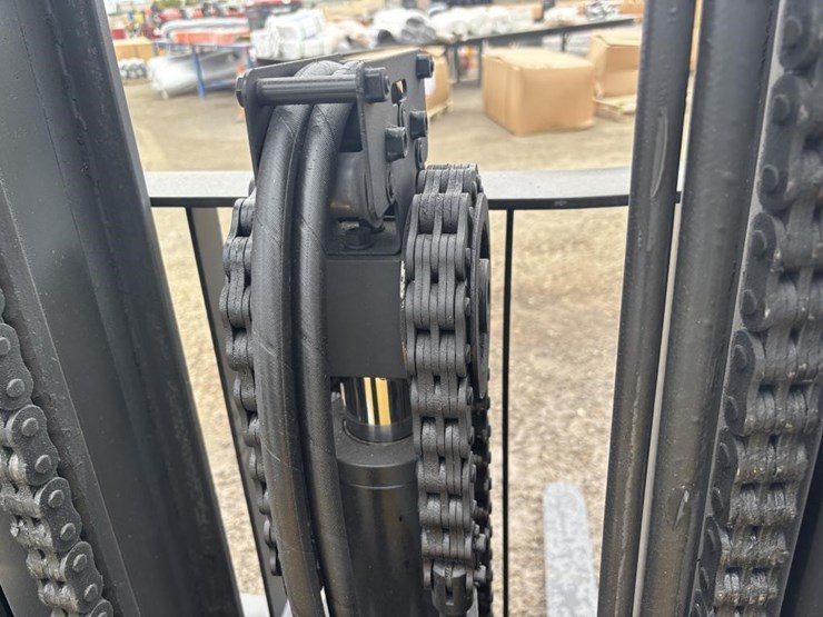 2016-caterpillar-2c6000-image-12