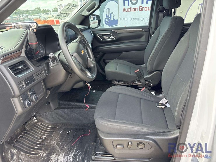 2021-chevrolet-tahoe-image-13