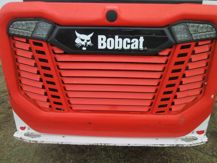 2022-bobcat-t76-image-12
