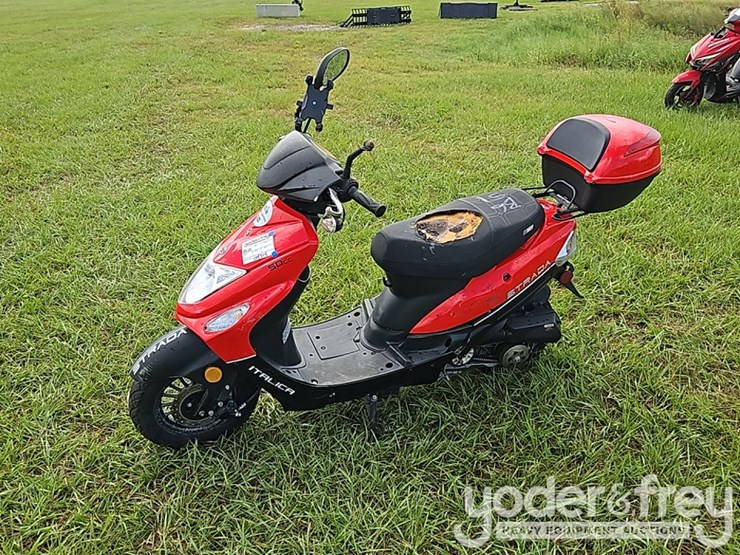 strada-50cc-scooter-(not-running)-image-1