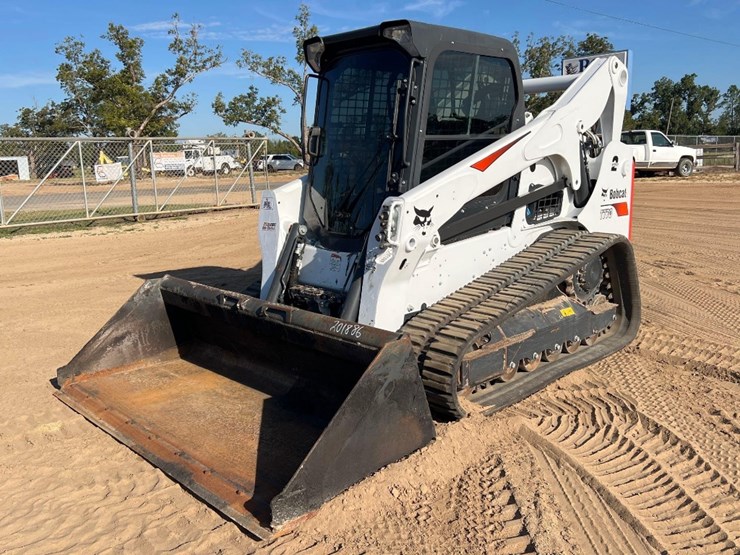 2023-bobcat-t770-image-8