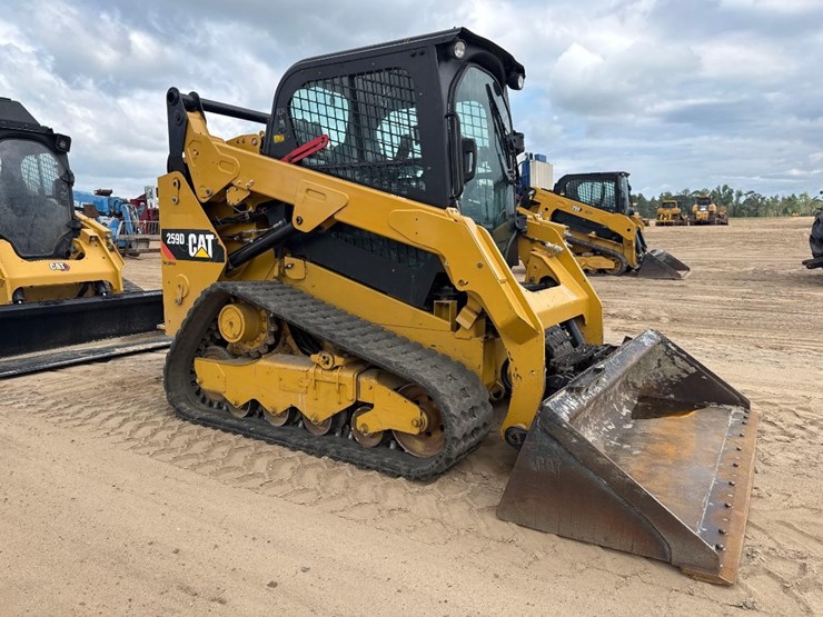 2016-caterpillar-259d-image-4