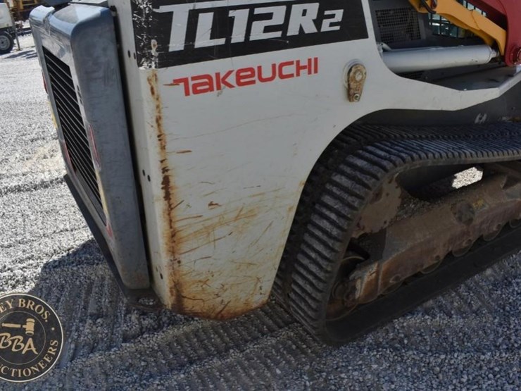2020-takeuchi-tl12r2-image-45