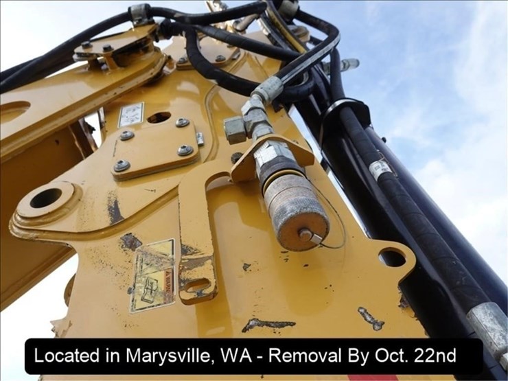 2014-caterpillar-420f-image-13