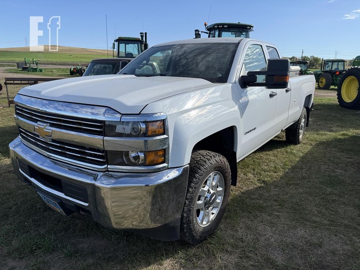 2017-chevrolet-silverado-2500hd-image-19