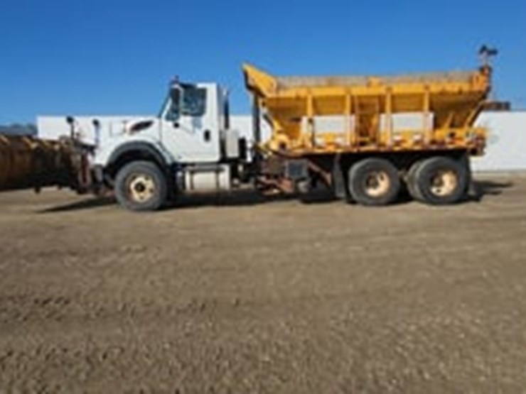 2016-international-workstar-7600-image-5