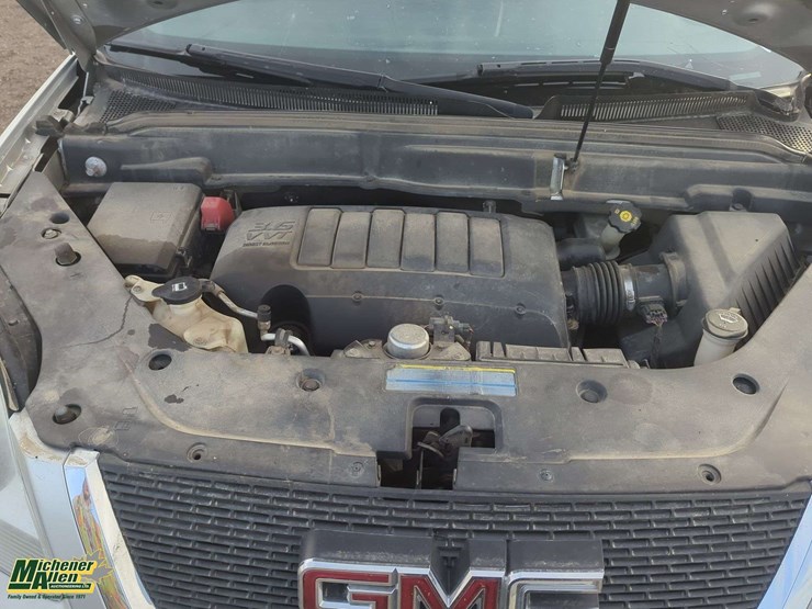 2010-gmc-acadia-image-24