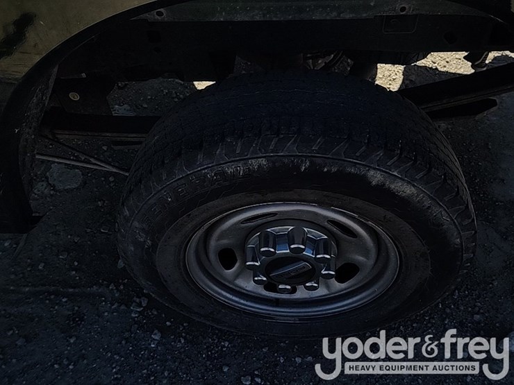 2020-ford-f250-xl-image-18
