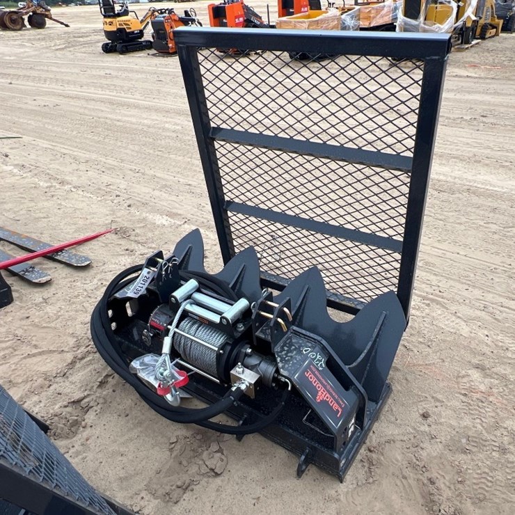 UNUSED LANDHONOR FW-13-15000G HYD WINCH