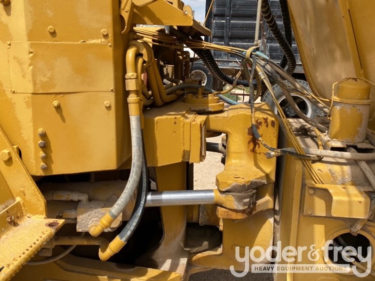 caterpillar-d25c-image-18