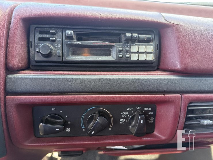 1996-ford-f250-xlt-image-30