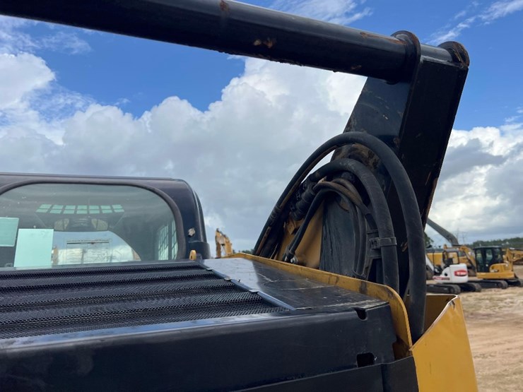 2019-caterpillar-289d3-image-18