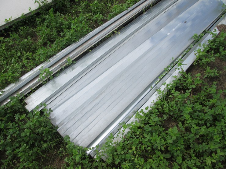 #5065-•-galvanized-j-channel-image-2
