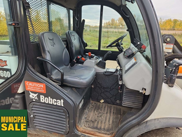2014-bobcat-toolcat-5600-image-22