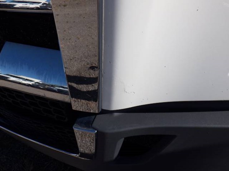 2018-freightliner-cascadia-126-image-2
