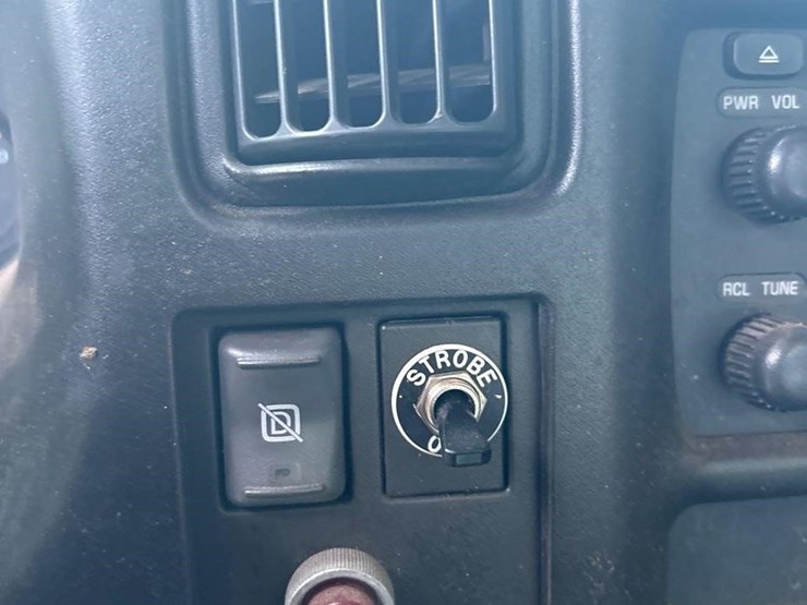 2009-gmc-topkick-c5500-image-74