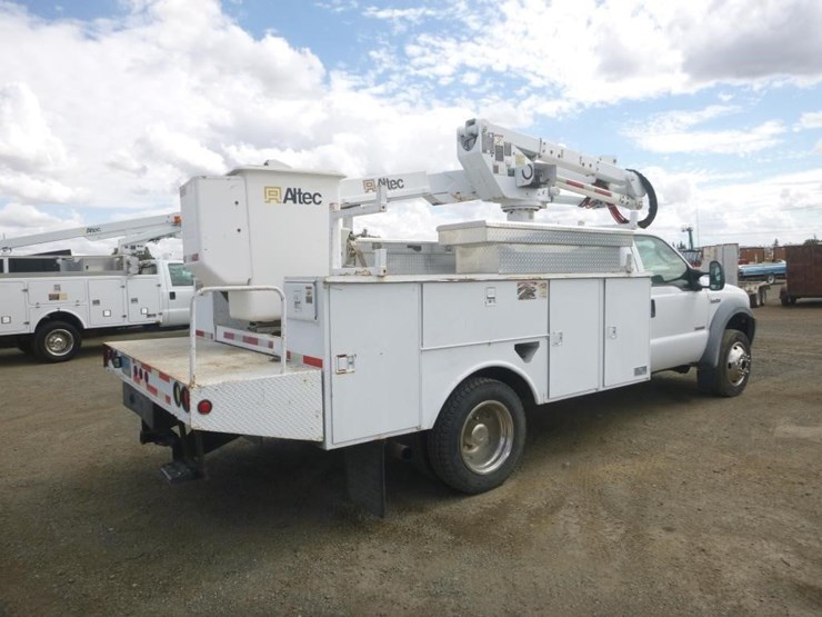2005-ford-f550-image-3