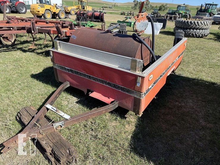 picup-box-trailer-w/-100-gallon-fuel-tank-image-1