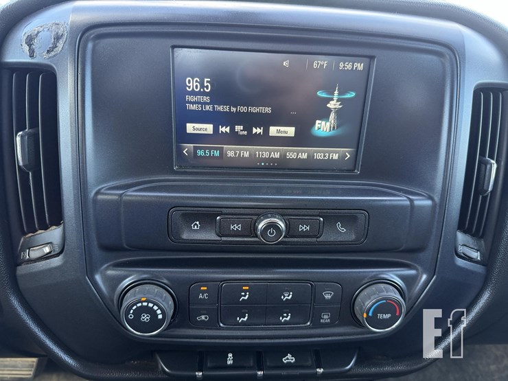 2017-chevrolet-silverado-2500hd-image-35