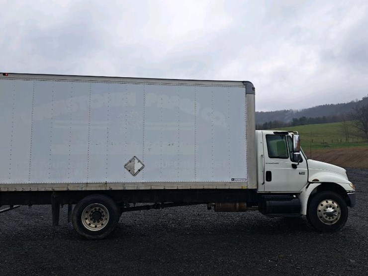 2007-international-durastar-4300-image-8