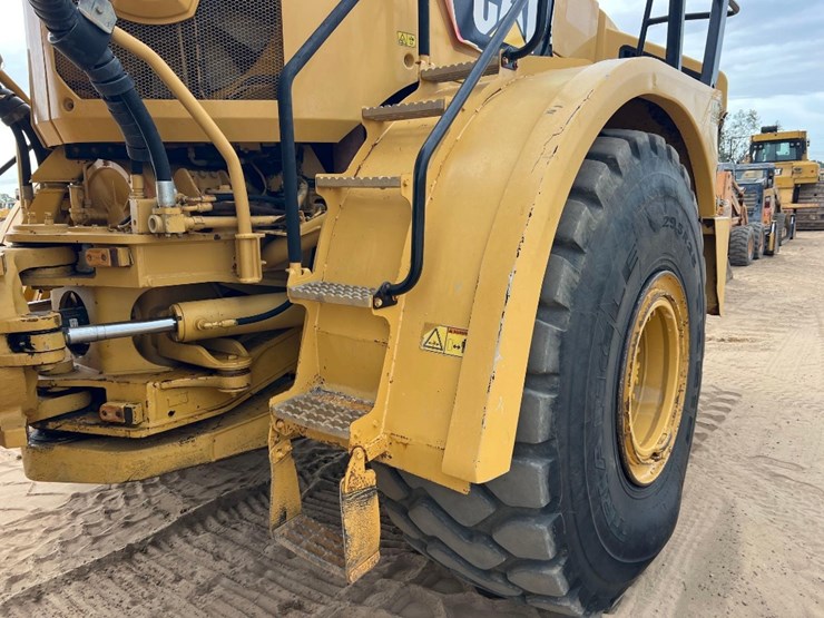 caterpillar-740b-image-26