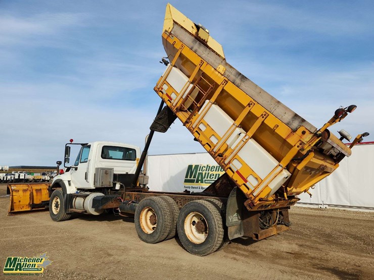 2016-international-workstar-7400-image-30