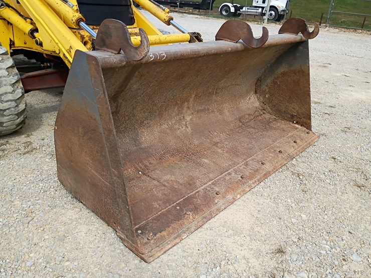 new-holland-lb75-image-108
